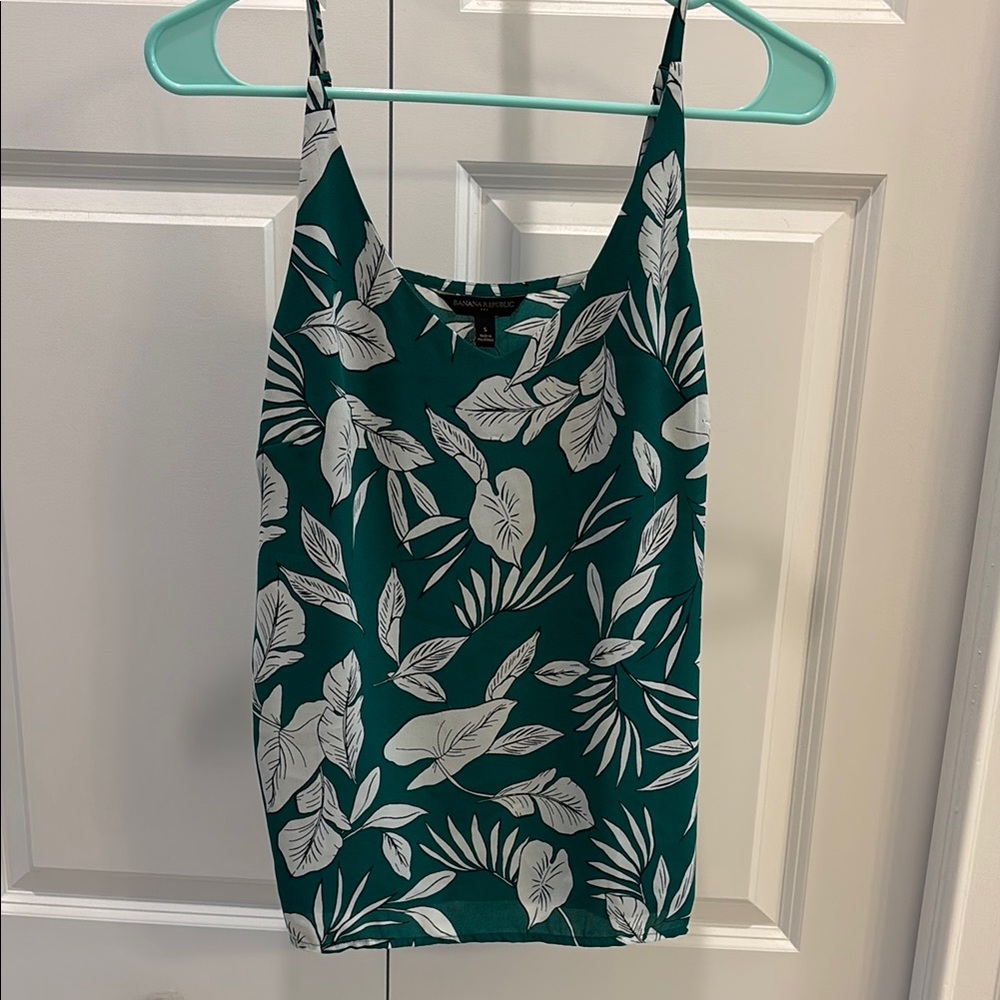 (5/$30 deal)
Floral Green Women's Top